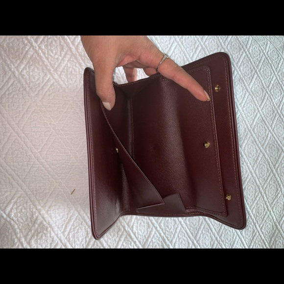 Authentic Louis Vuitton wallet - Picture 6 of 8